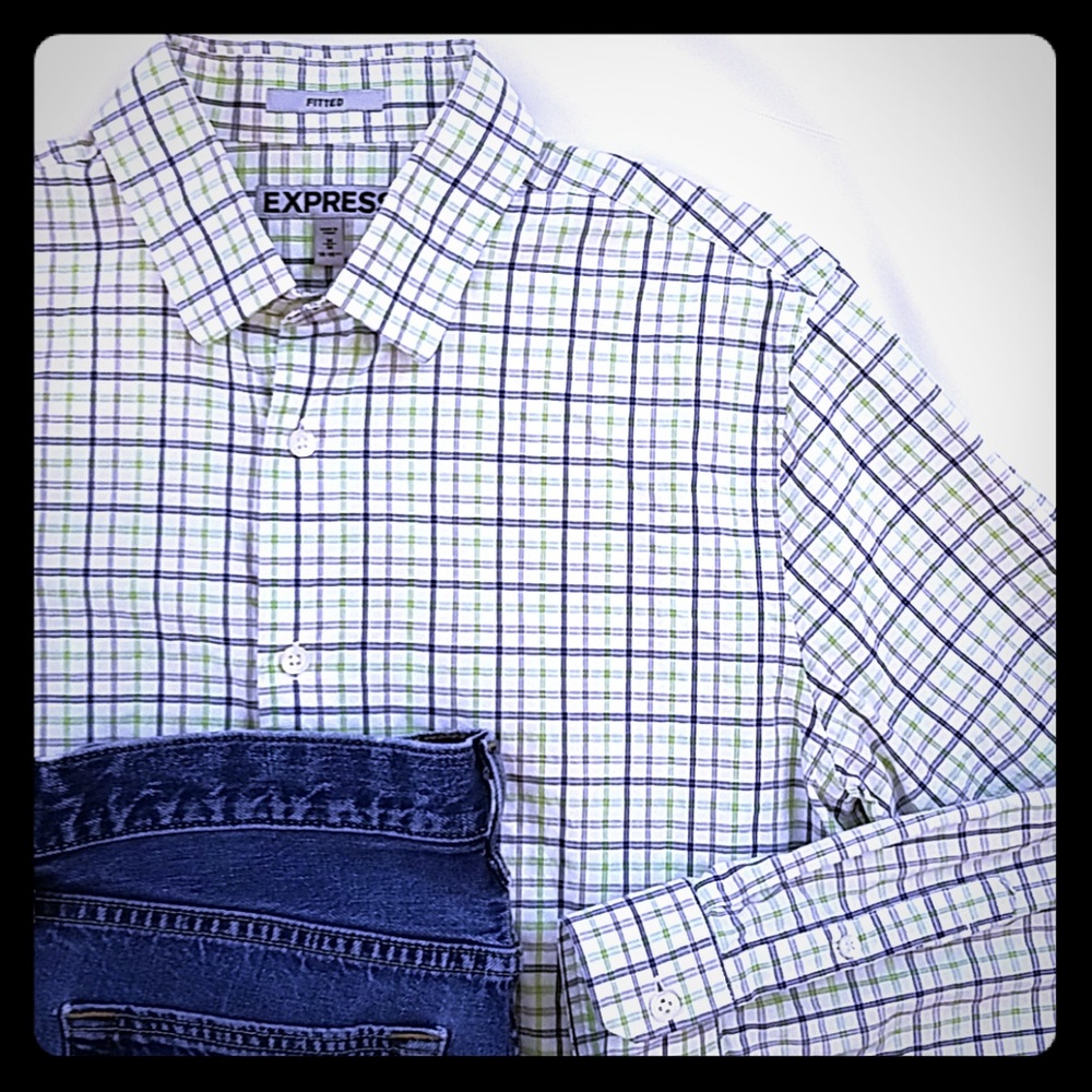 💪 EUC! Express fitted button up, sz Med. Great spring shirt!
